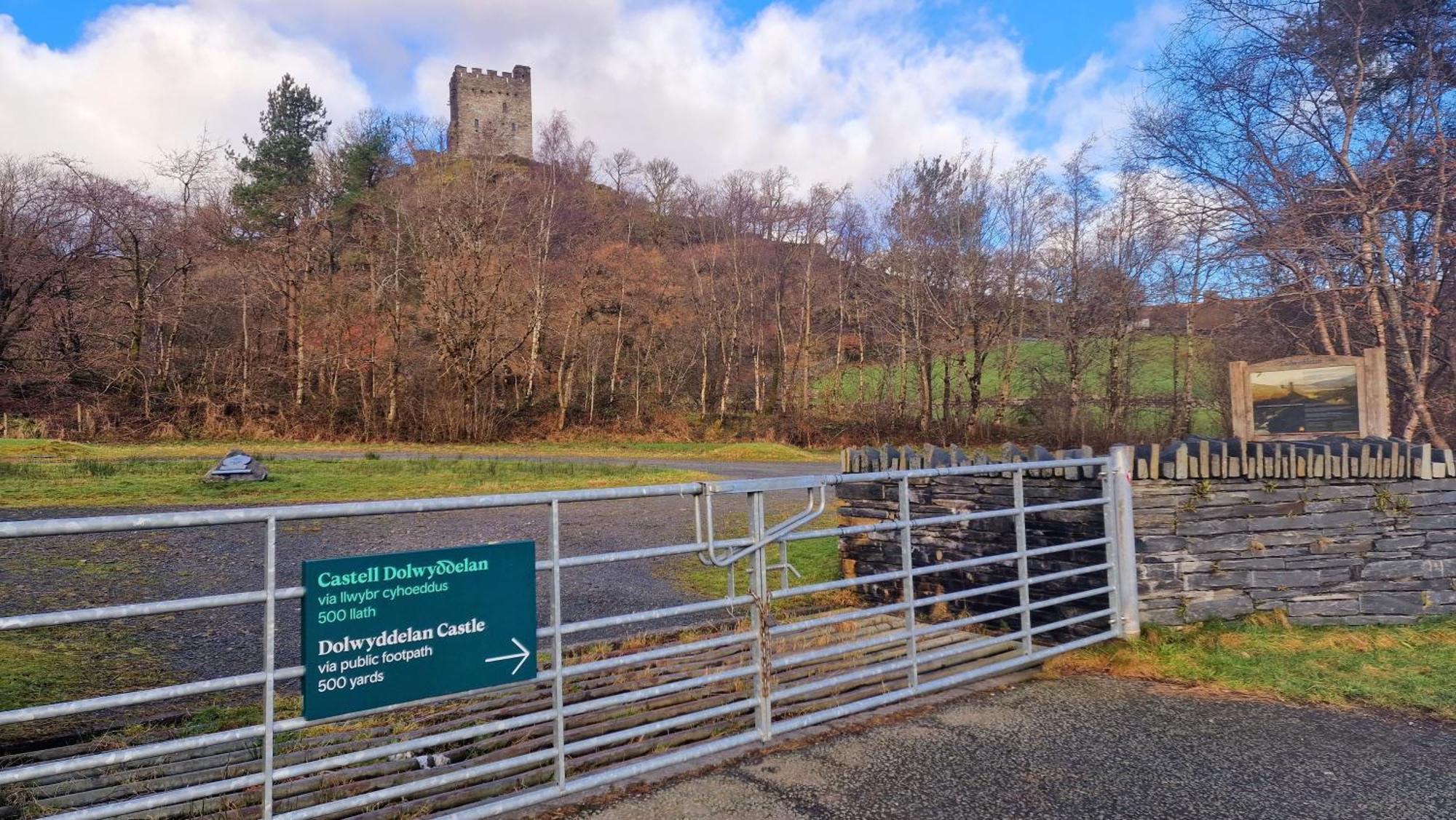 Y Gwydyr Hotel - Dolwyddelan Exteriör bild